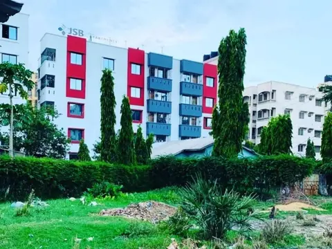 Crescent suites