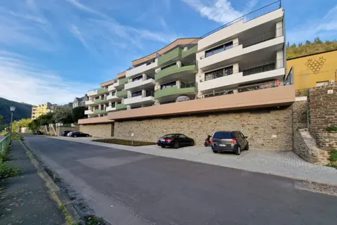 Vivamosel: Appartement mit Mosel & Burgblick - Balkon - Parken - Aufzug - Fahrradraum