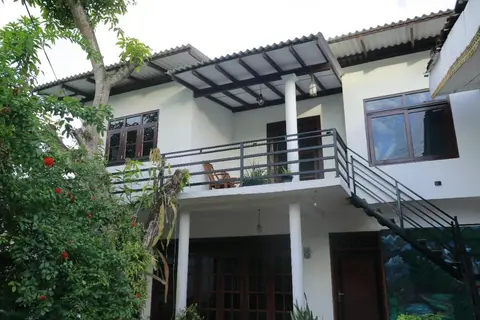 White house ahangama