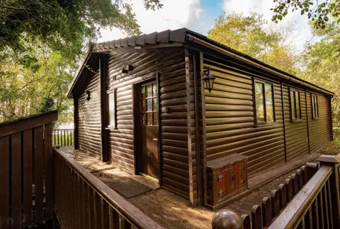 Egret Lodge with Hot-tub
