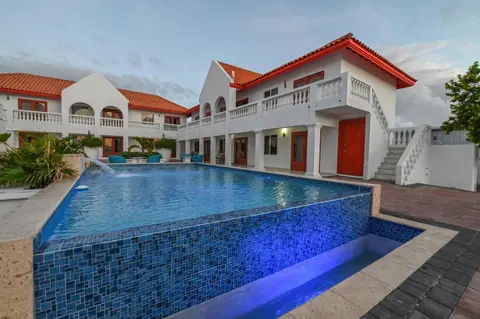 E Solo Aruba Apartments