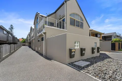 The Mount Retreat - Mount Maunganui Holiday Home
