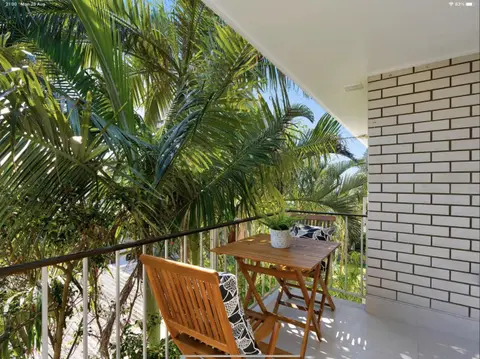 Sunny Coolum Beach Retreat