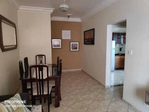 Atravessou a rua tá na praia