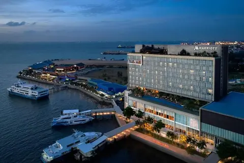 Luxury Apartment, Harbour Bay Residences