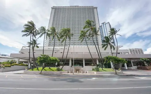 Ala Moana Hotel _ Ocean view with balcony