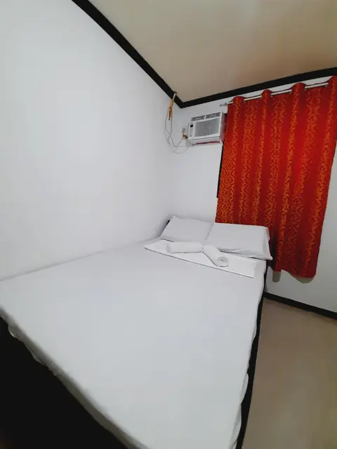 Subangan little Hawaii,6 Burgos Central location