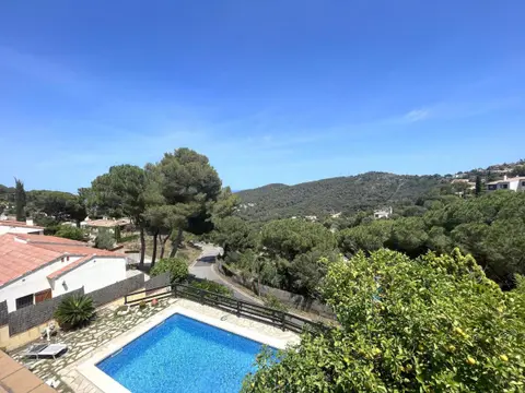 Encantadora Casa Individual con Piscina en Begur - ES-226-28
