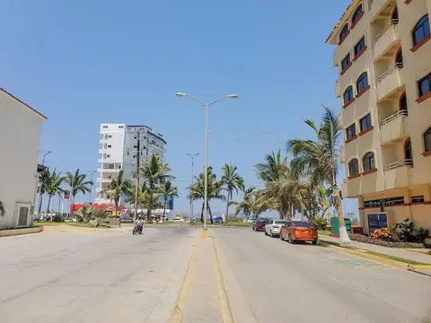 Lindo Condo a 1 cuadra de la playa
