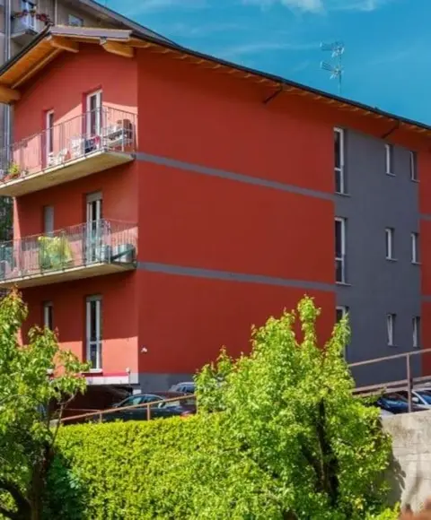 The Orange Housing in Como