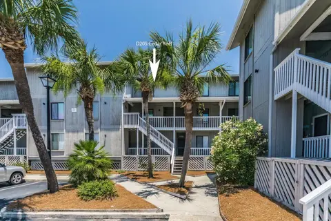 Ocean Front D-Building - POOL ACCESS AND OCEAN VIEWS!!!