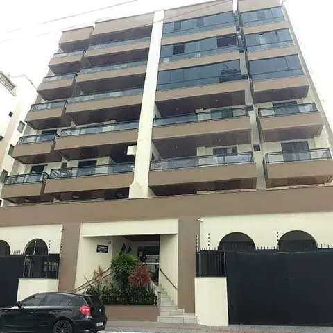 Apartamento meia praia