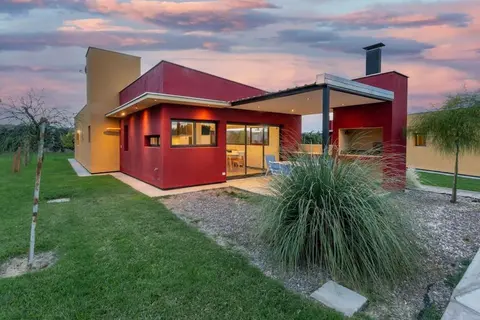 Estancia Yolanda C3 - by Inside