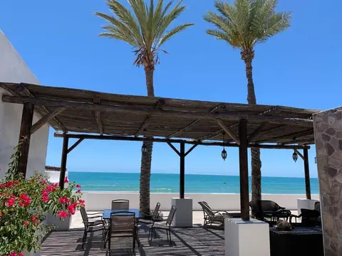 Three Palms right on the beach