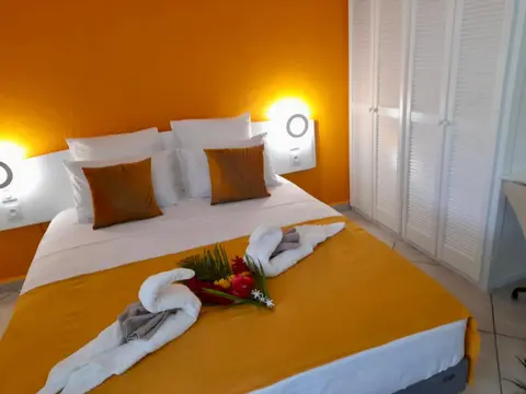Au Nid de KLOE, proche plage privée