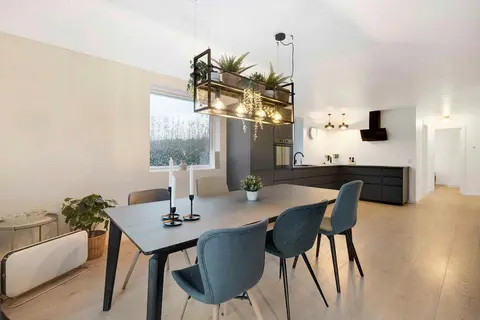 Beautiful Newly Renovated Summer House By The Sea