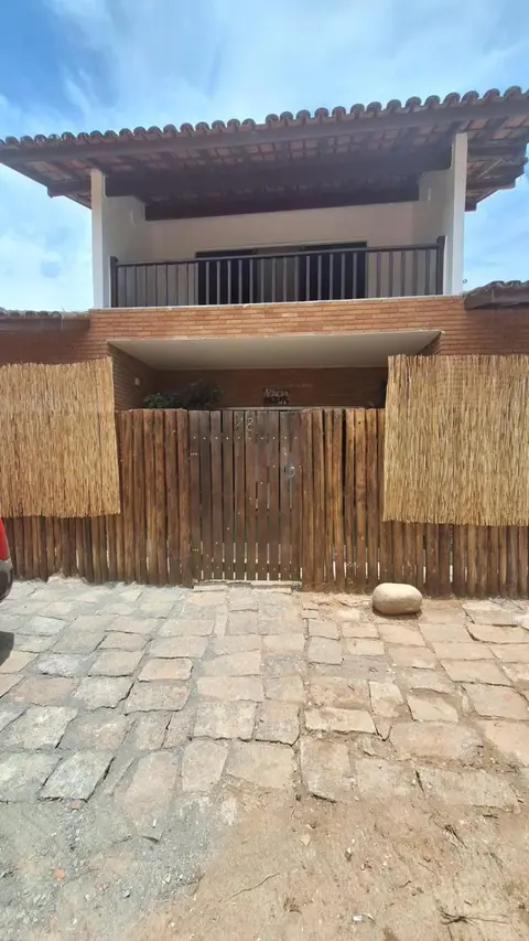 Casa com Jacuzzi aquecida praia do Lazaro