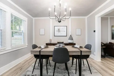 South Bend Serenity 3BR 2 Miles From ND