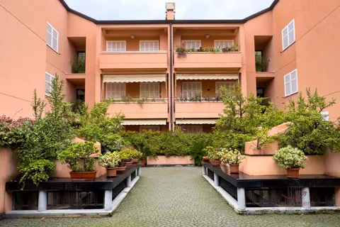 Balcony and garage - Beaches 5min away - Smart TV