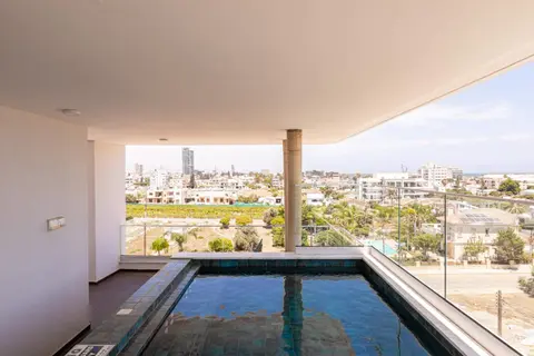 Yamas Urban Living Sequoia Residence