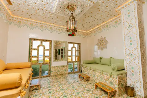 Colorful traditional Riad w/views of Spain