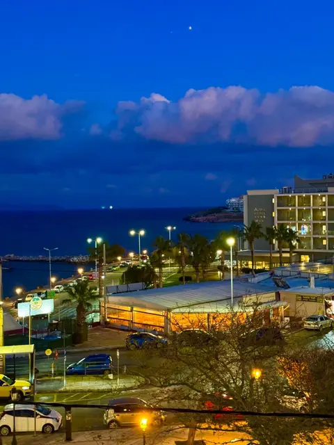 Blue Horizon Gem On The Port