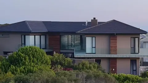 Luxury Home located on Pinnacle Point Golf Estate