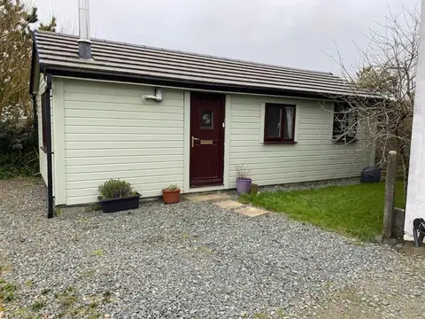Idyllic Cornish Retreat At Puffin Lodge