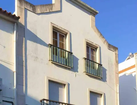 The Captain’s House - 2min walking from the beach