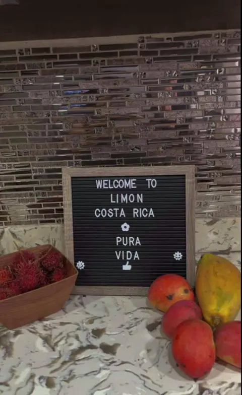 House Pura Vida