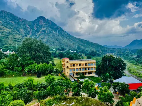 Udai Valley Resort- Top Rated Resort in Udaipur with mountain view