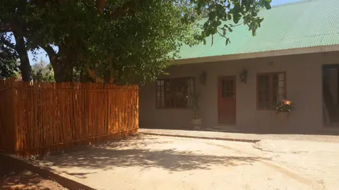 El Roi Guest Lodge