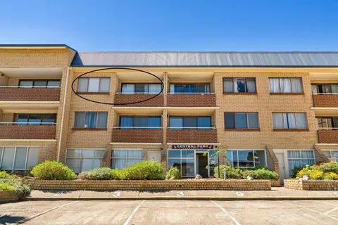 Astrids at Central Park - 2BR l Lake & Mountain Views l Central Location l WiFi