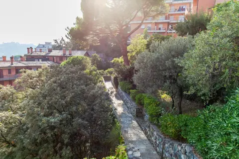 "Al Grande Pino" a picco sul mare