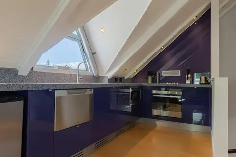Luxury Eco Apt w Pool Gym & Sauna - Adults only