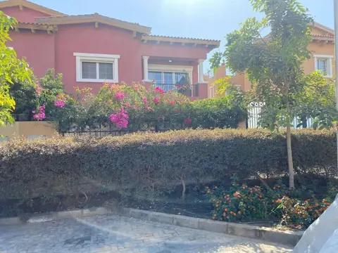 Spacious villa in golden square
