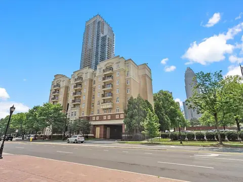 CityScape Flat- 3BR Luxury APT in Uptown