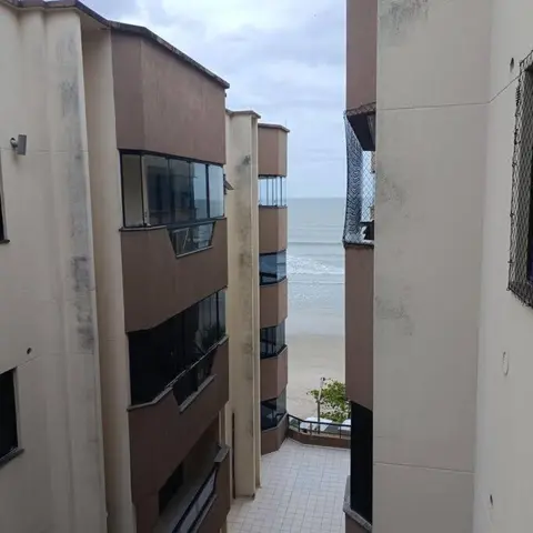 ótima localização meia praia edifício frente mar