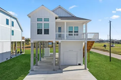Galveston Beach House with Water Views