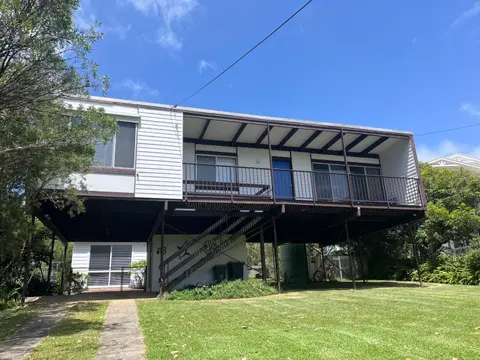 Walk to beach, quiet location - 2 night minimum stay
