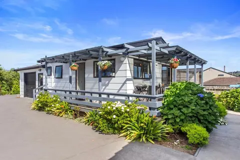 Beverley Hills Cottage