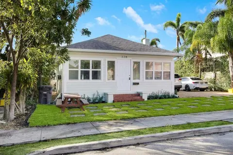 Cottage on Croton Way # 2
