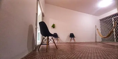 Yolo Hostel