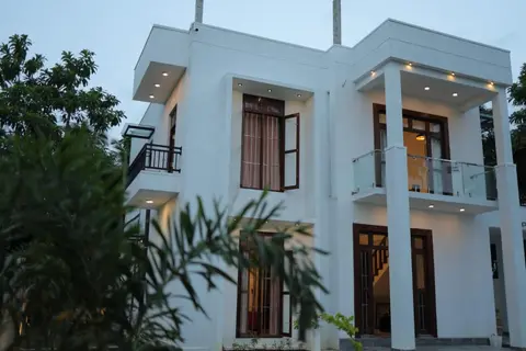 Hide Hiriketiya Villa