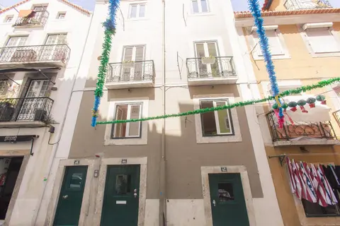Loving Chiado
