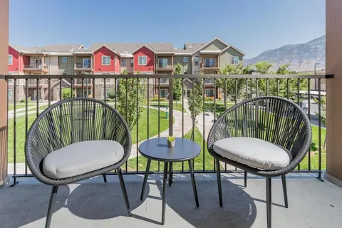 Landing Modern Apartment with Amazing Amenities (ID5488X40)