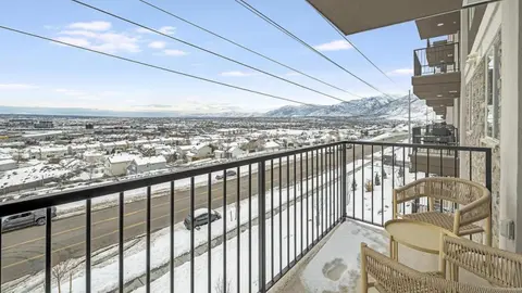 Landing - Modern Apartment with Amazing Amenities (ID1204X655)
