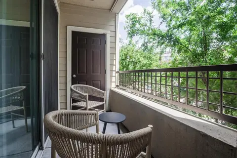 Landing - Modern Apartment with Amazing Amenities (ID4583X64)