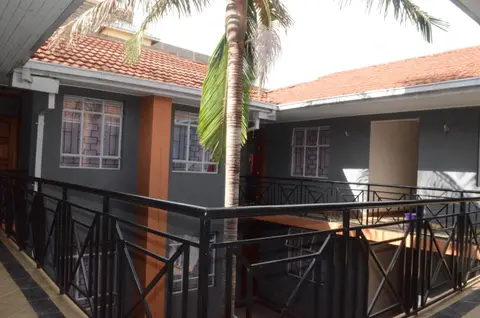 HOTEL SENATE JUJA