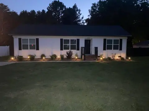 Huntersville House 3 bedrooms 2 Baths